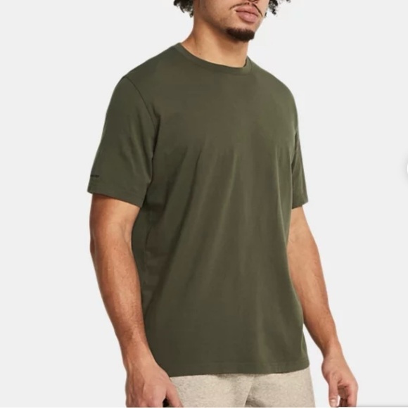 NWT Under Armour Playback Boxy Short Sleeve Tee Medium - Picture 1 of 8